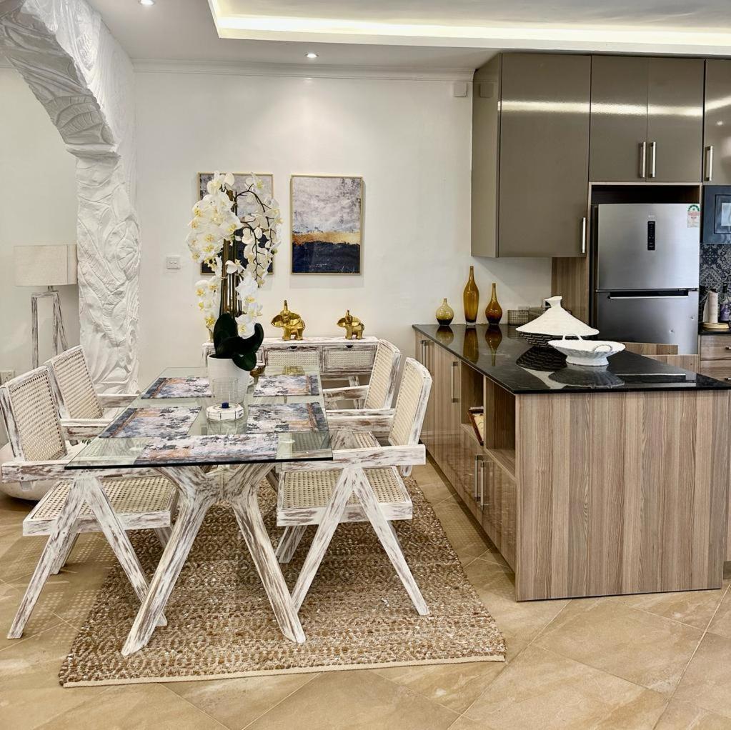 Amani Luxury Apartments Mombasa Esterno foto