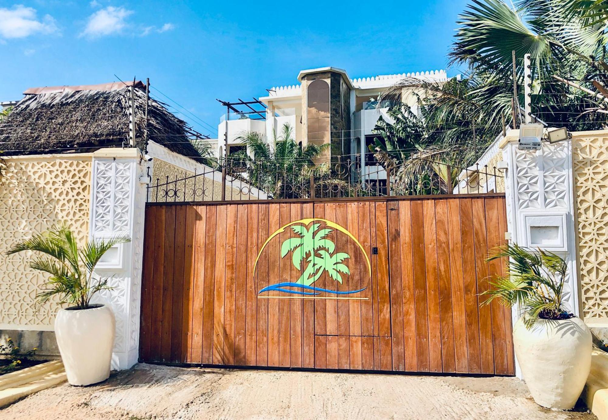Amani Luxury Apartments Mombasa Esterno foto